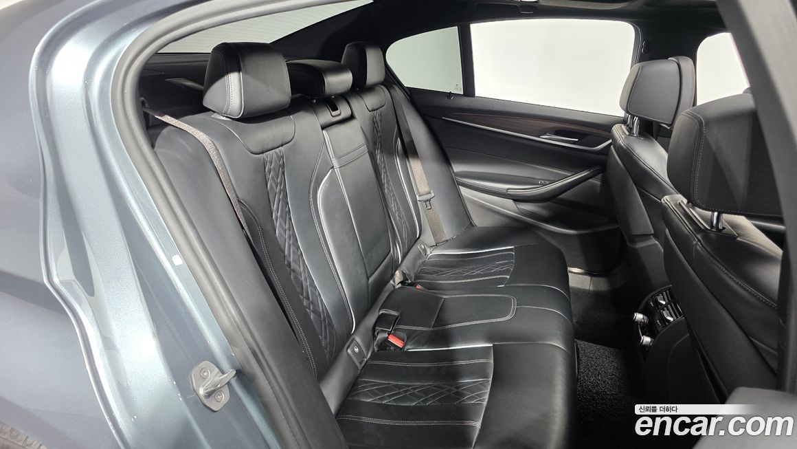 BMW 5-Series 2017