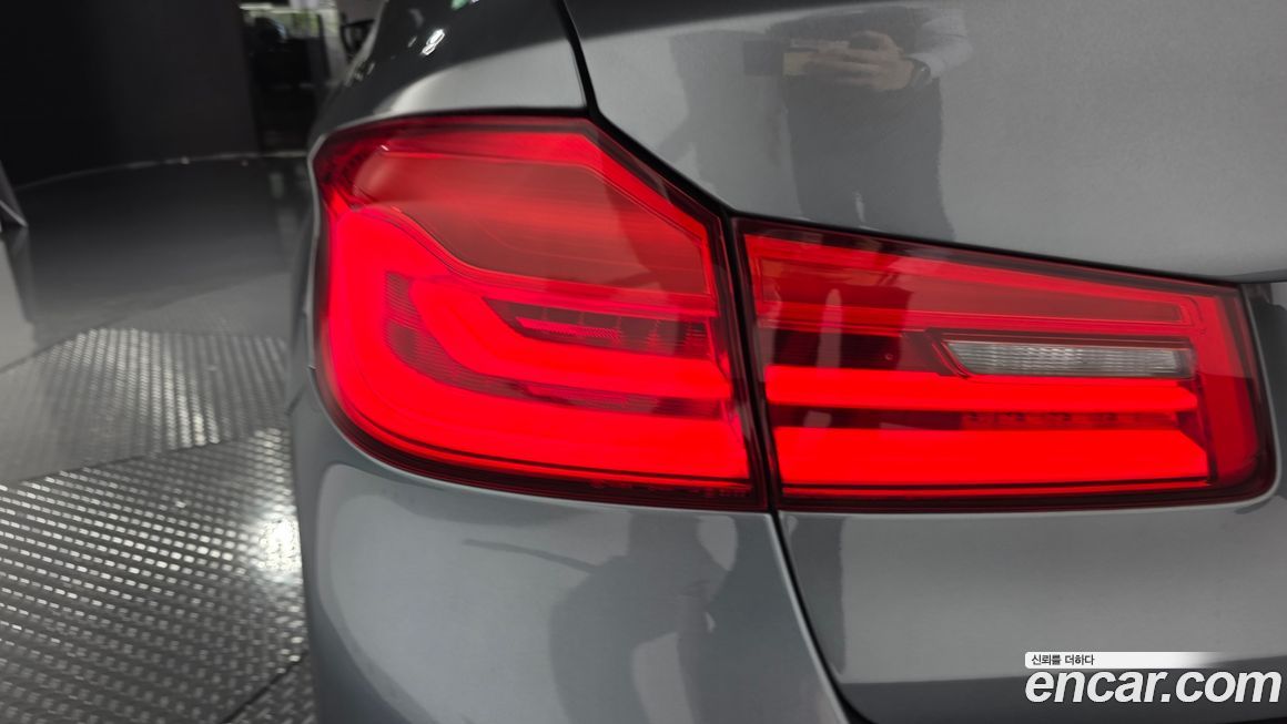 BMW 5-Series 2017