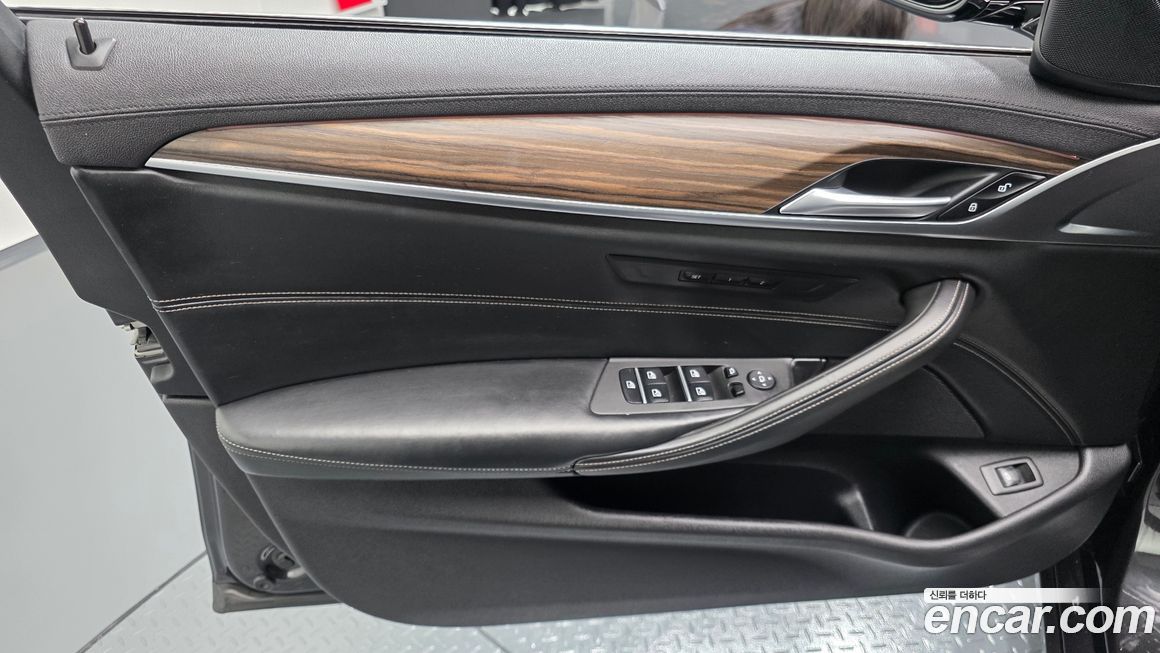 BMW 5-Series 2018