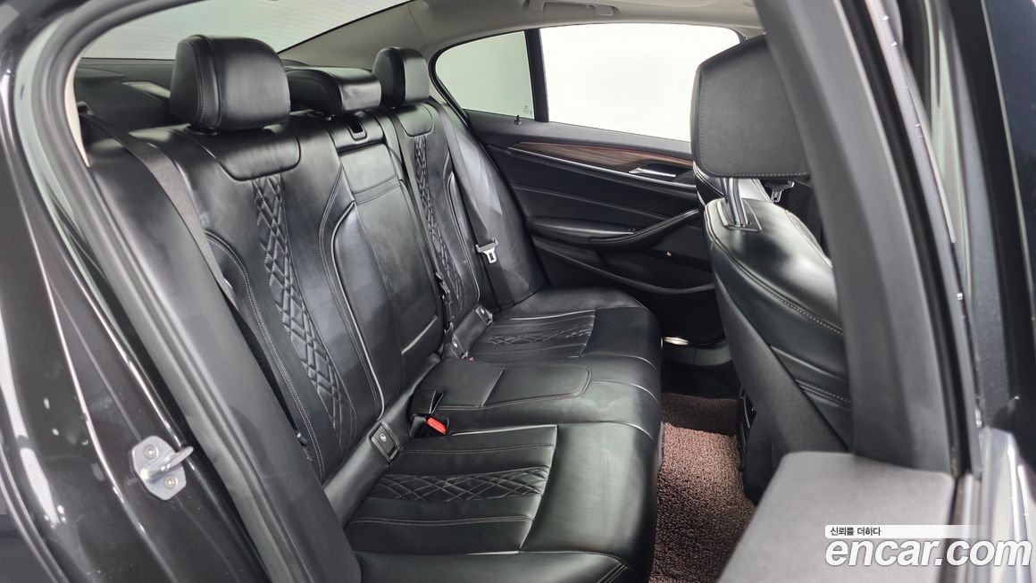 BMW 5-Series 2018
