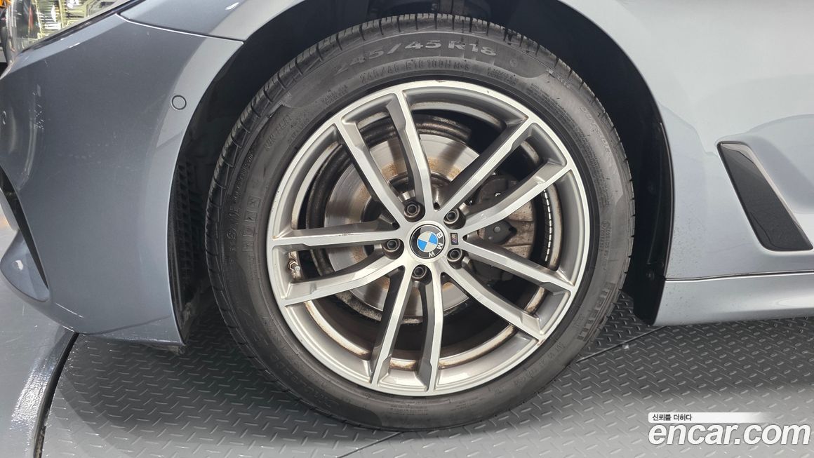 BMW 5-Series 2017
