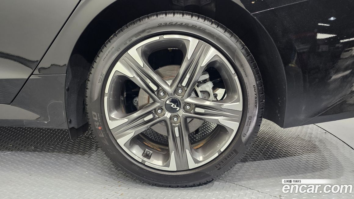 Kia K5 2023