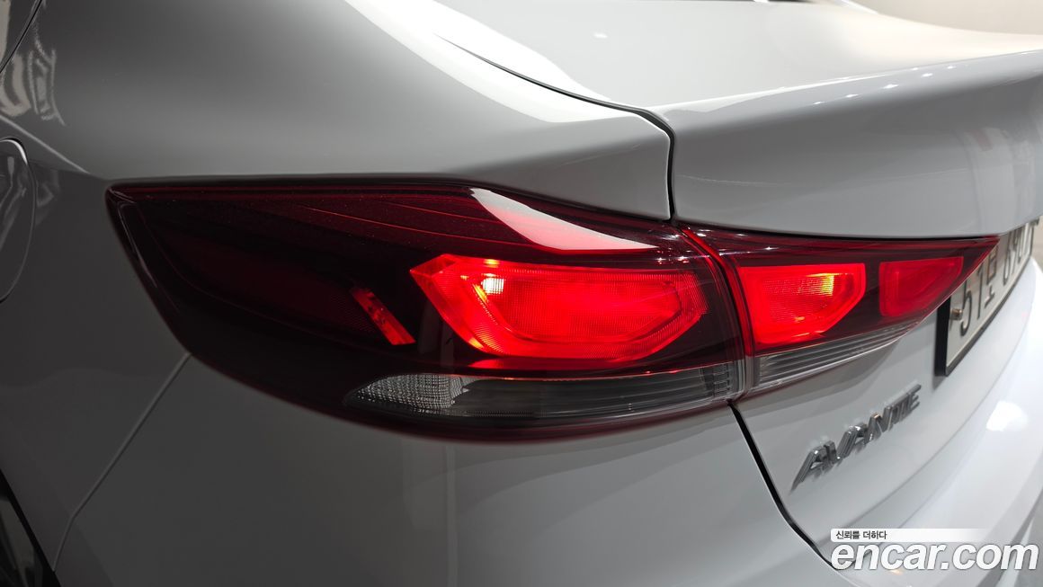 Hyundai AVANTE 2018