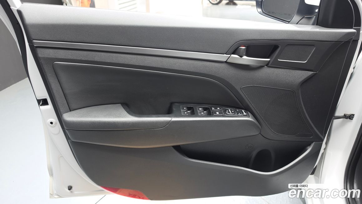Hyundai AVANTE 2018