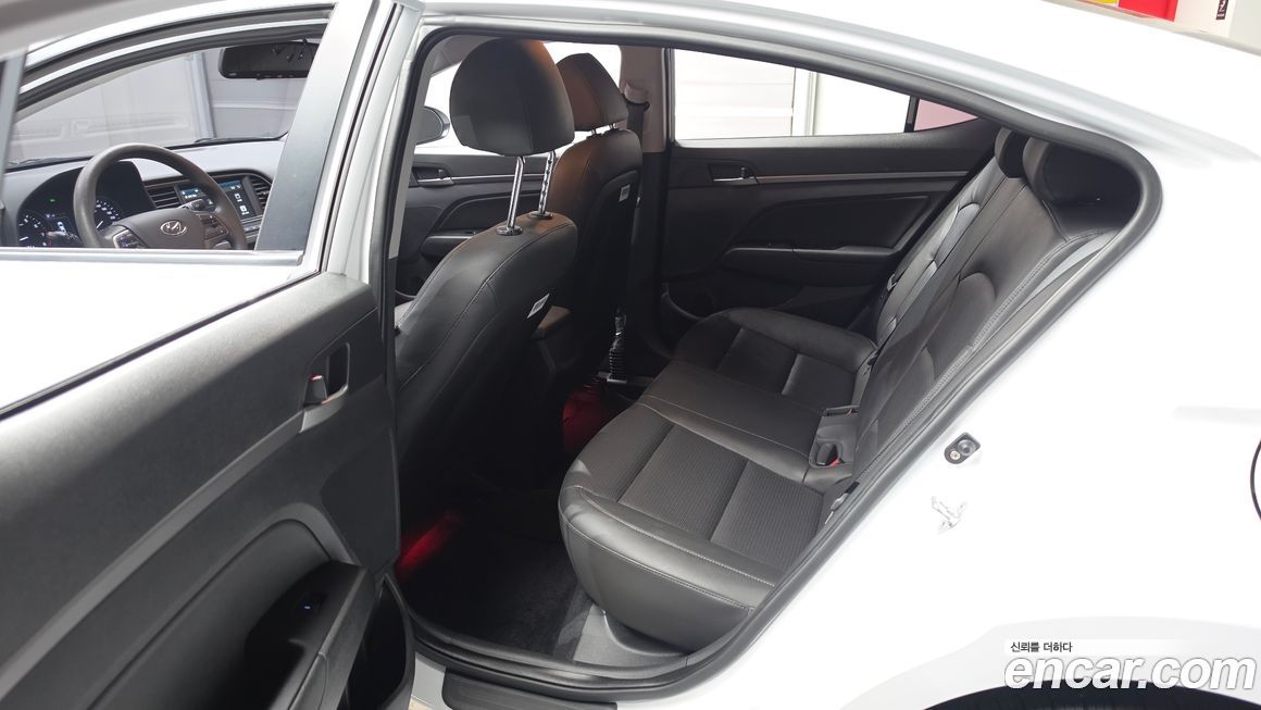 Hyundai AVANTE 2018
