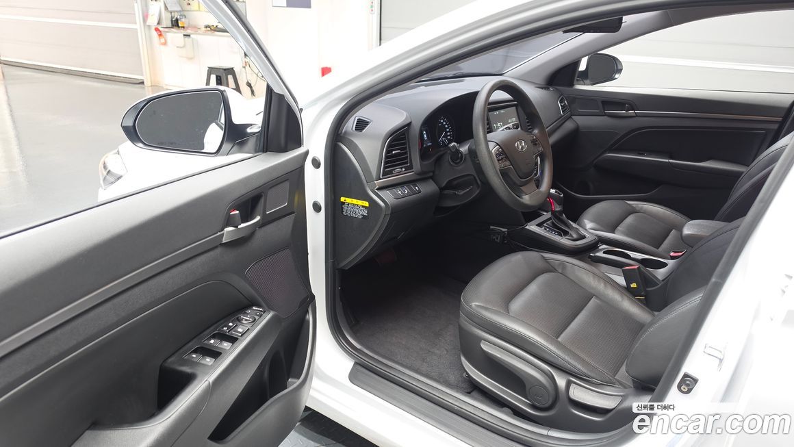 Hyundai AVANTE 2018