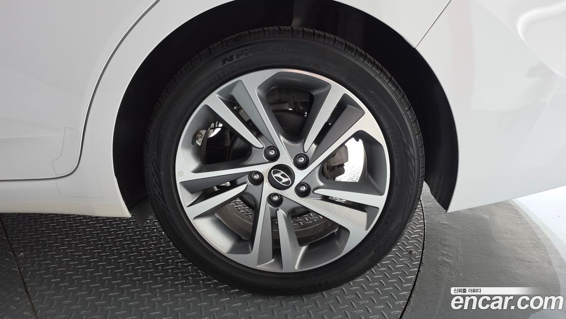 Hyundai AVANTE 2018