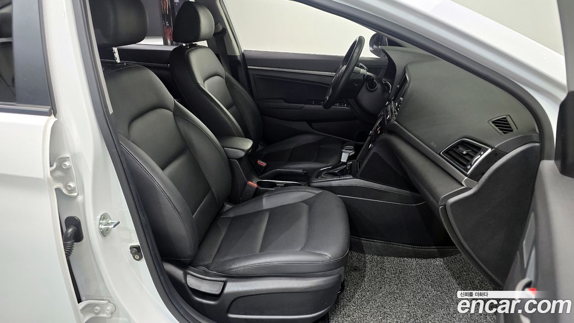 Hyundai AVANTE 2018