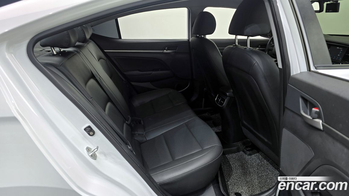 Hyundai AVANTE 2018