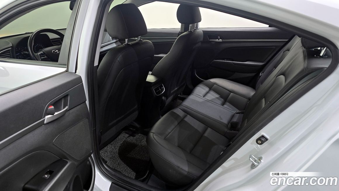 Hyundai AVANTE 2018