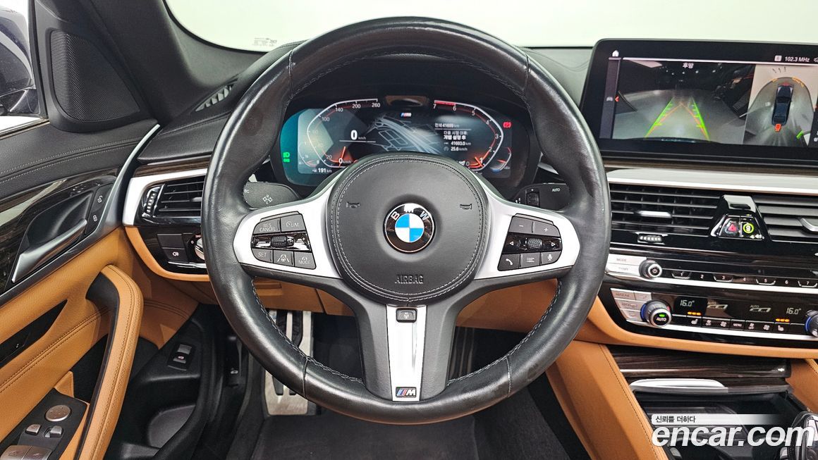 BMW 5-Series 2022