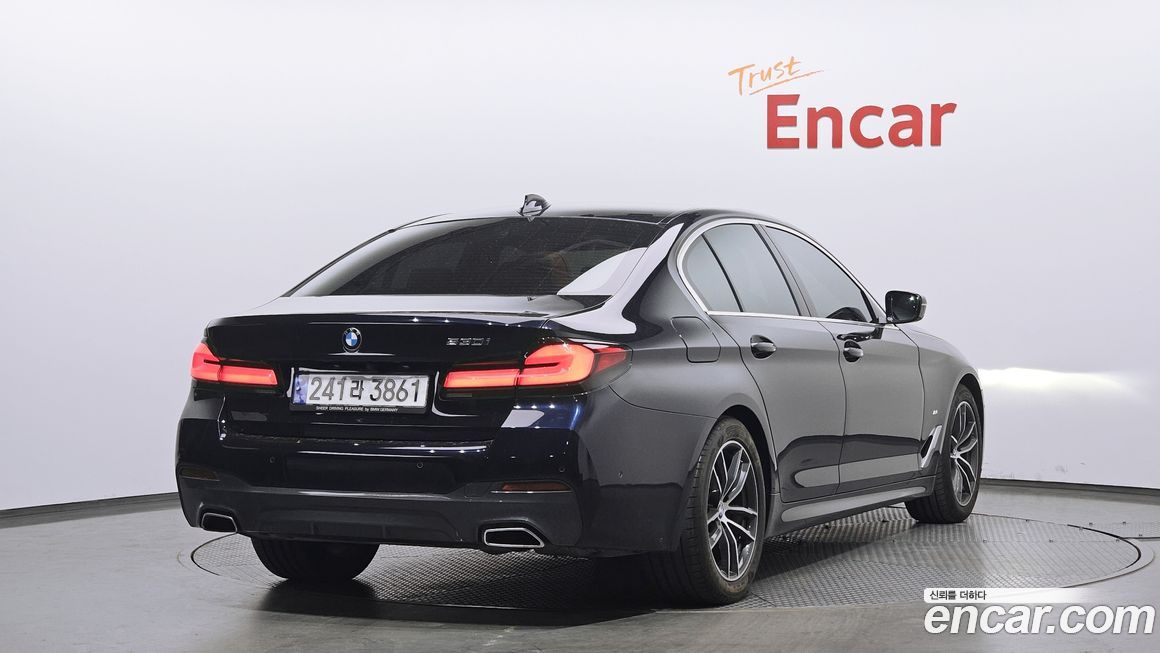 BMW 5-Series 2022