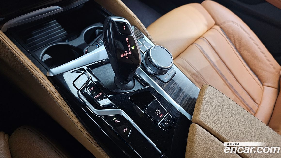BMW 5-Series 2022