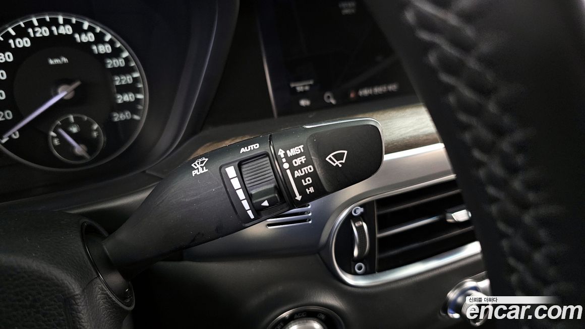 Genesis G90 2020