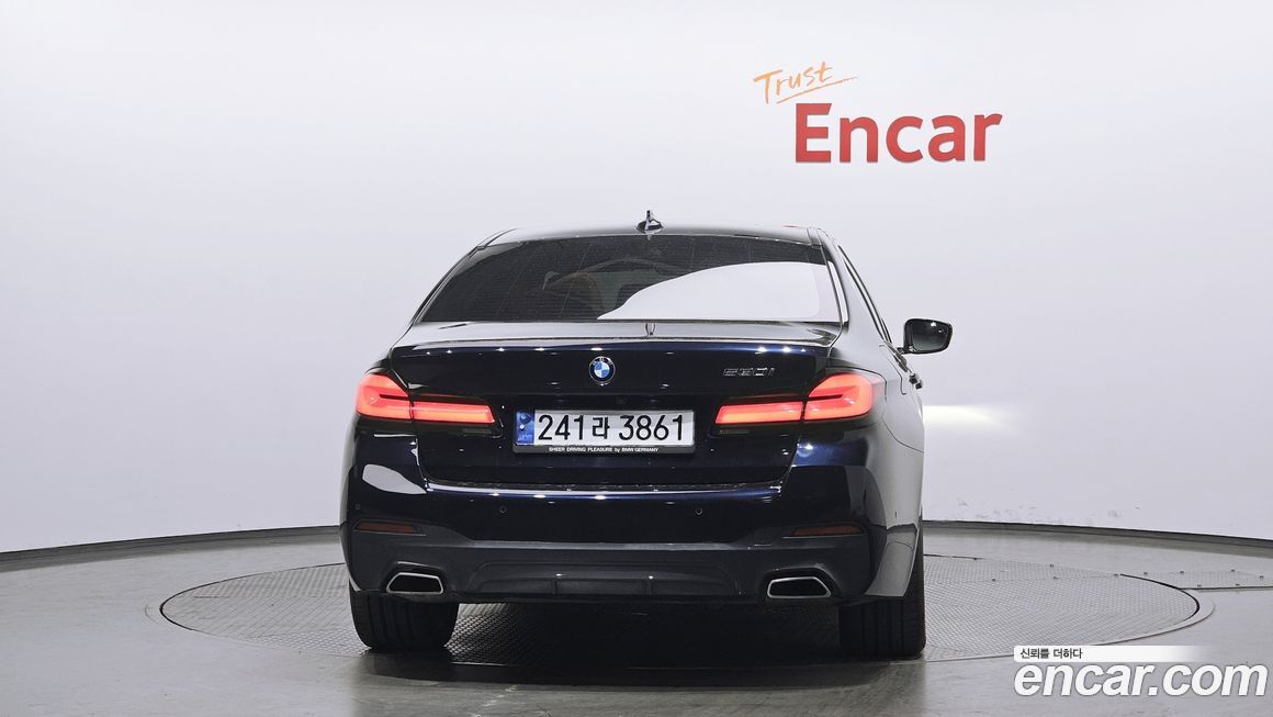 BMW 5-Series 2022