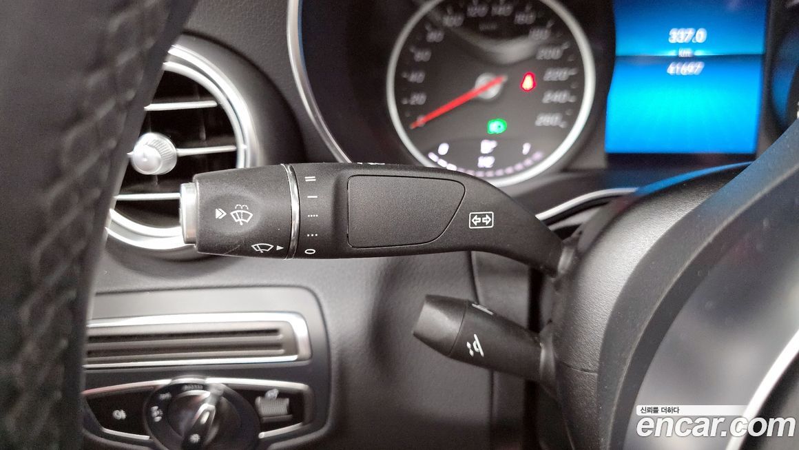 Mercedes-Benz C-Class 2019