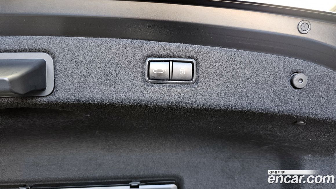 Genesis G90 2020