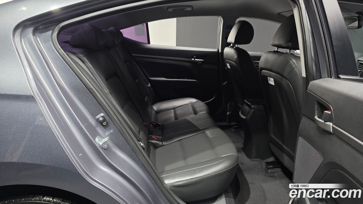 Hyundai AVANTE 2018
