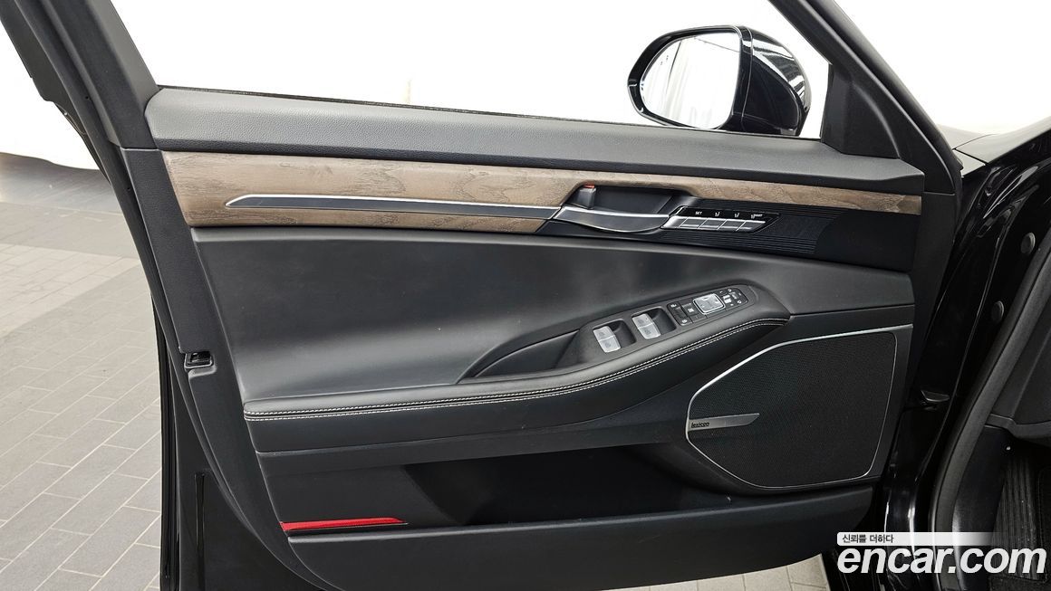 Genesis G90 2020