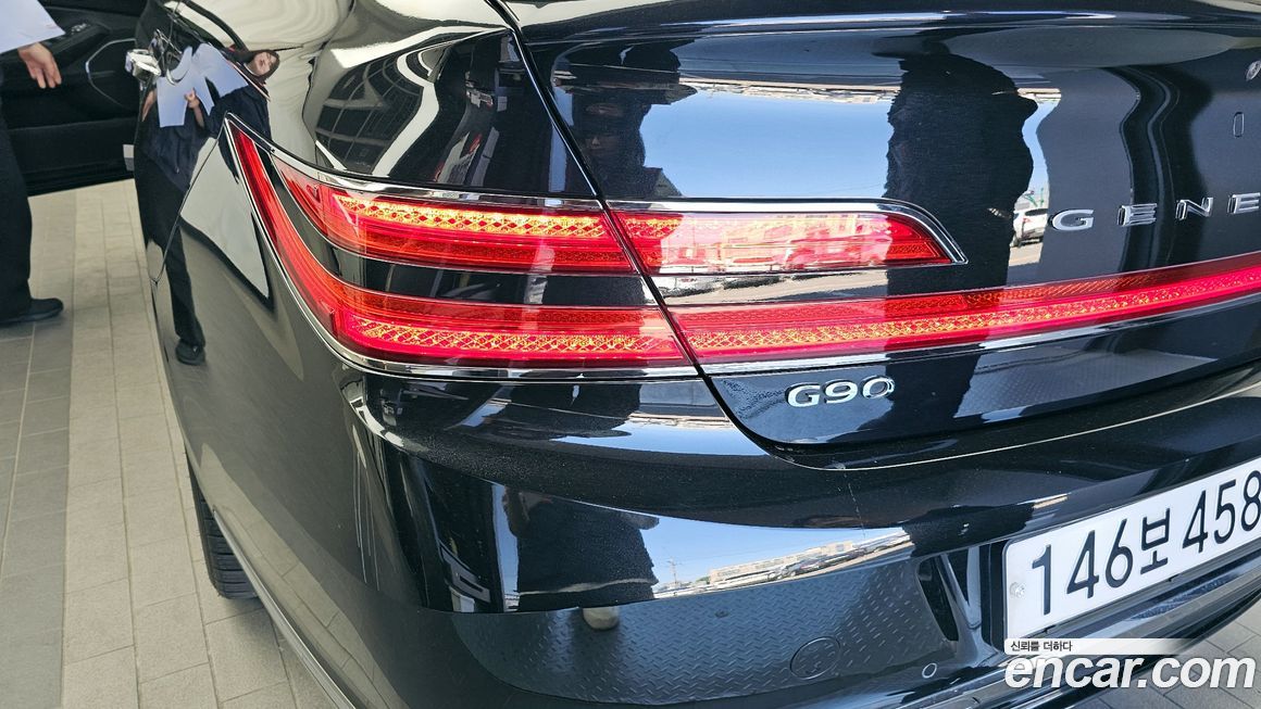 Genesis G90 2020