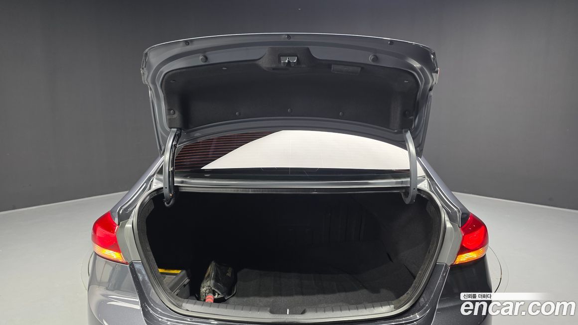 Hyundai AVANTE 2018