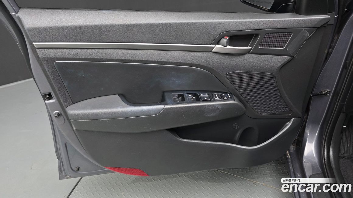 Hyundai AVANTE 2018