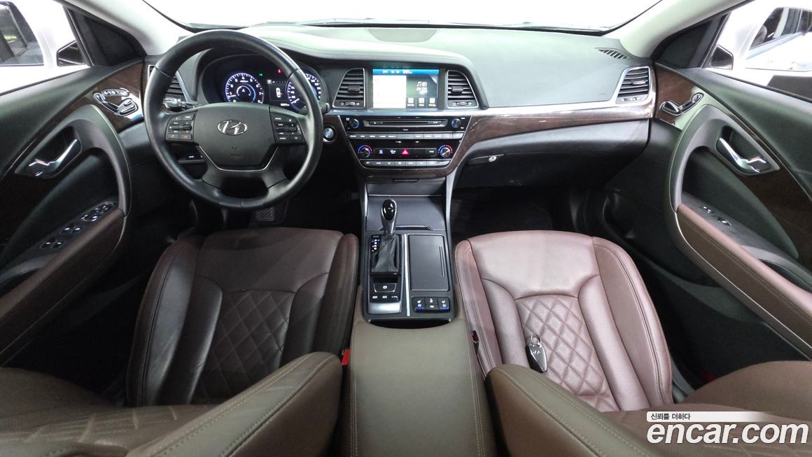 Hyundai Aslan 2016