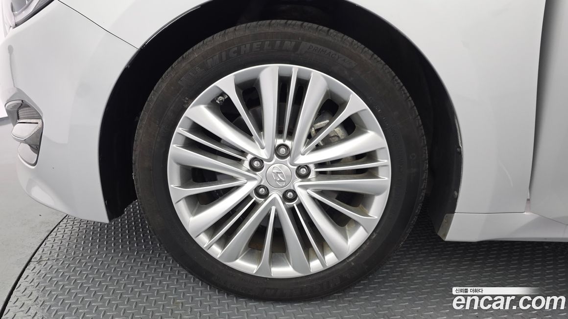 Hyundai Aslan 2016