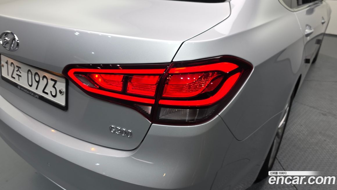 Hyundai Aslan 2016