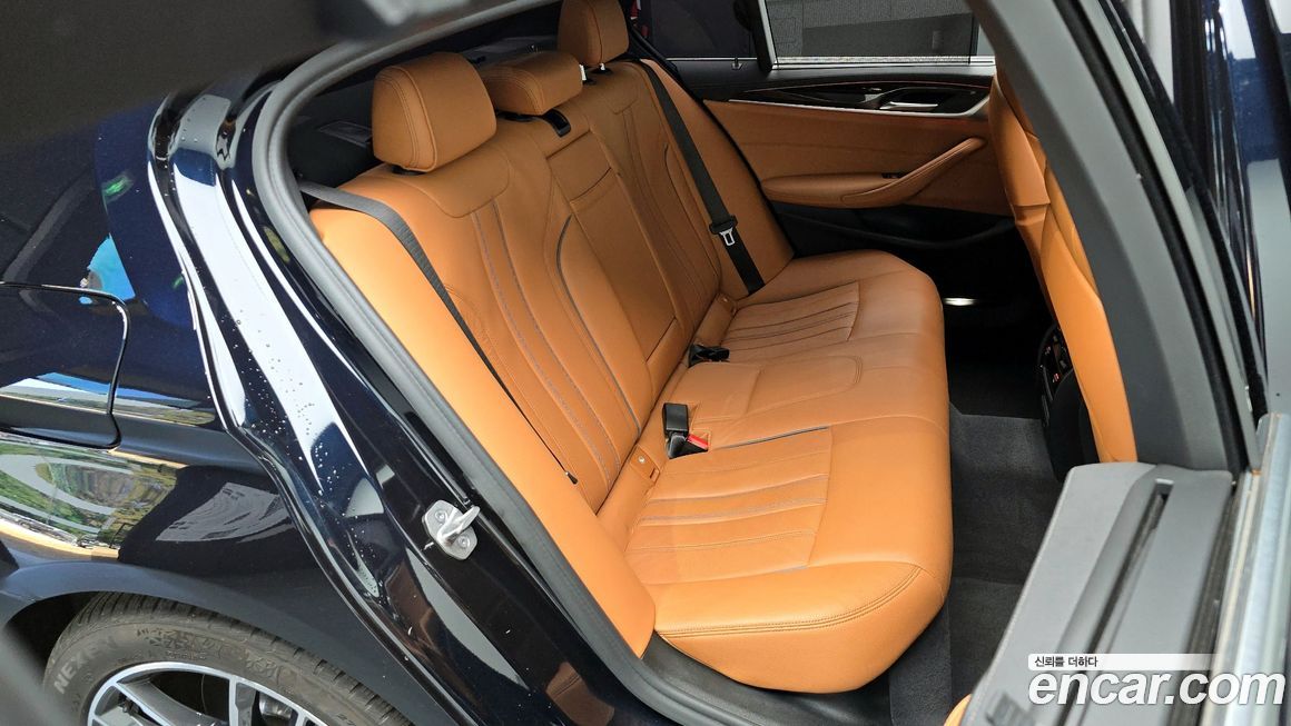 BMW 5-Series 2022