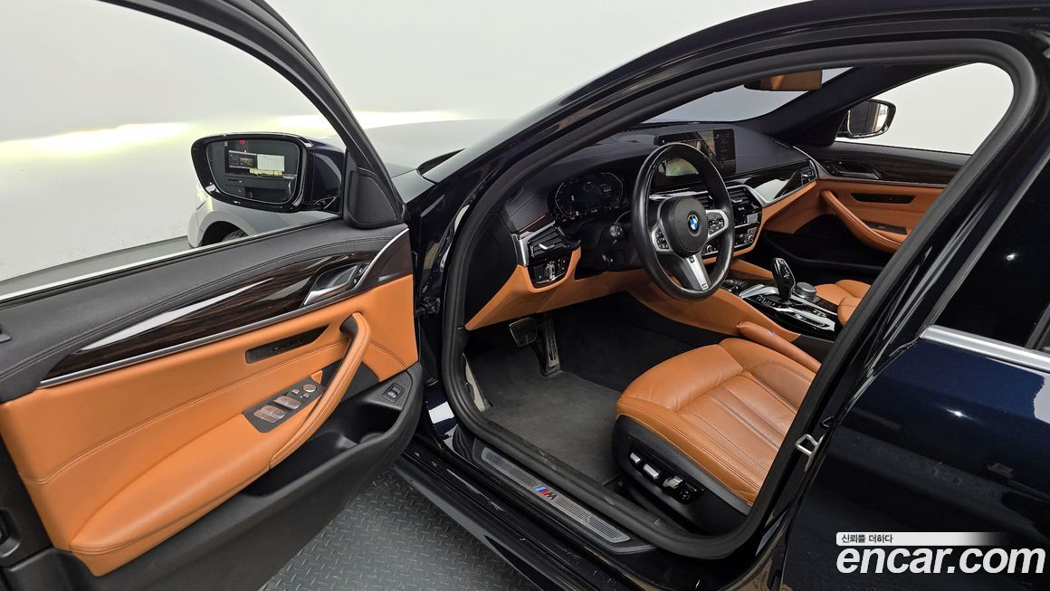 BMW 5-Series 2022