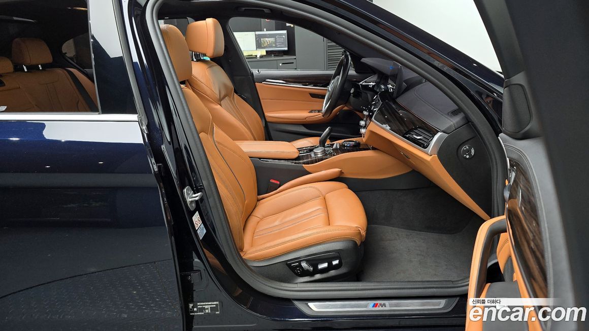 BMW 5-Series 2022