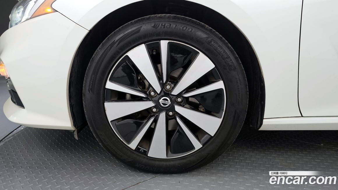Nissan Altima 2019