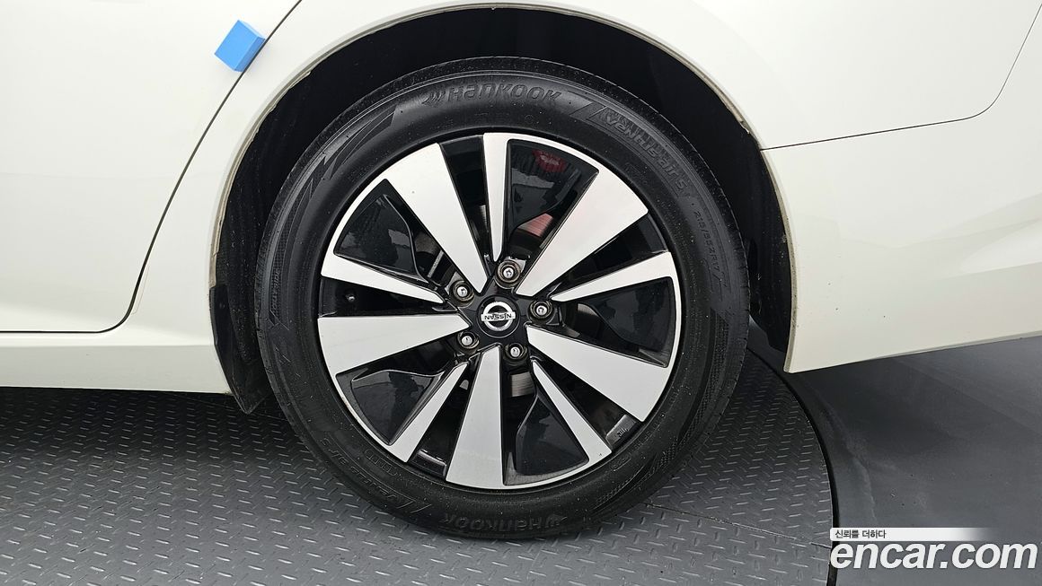 Nissan Altima 2019