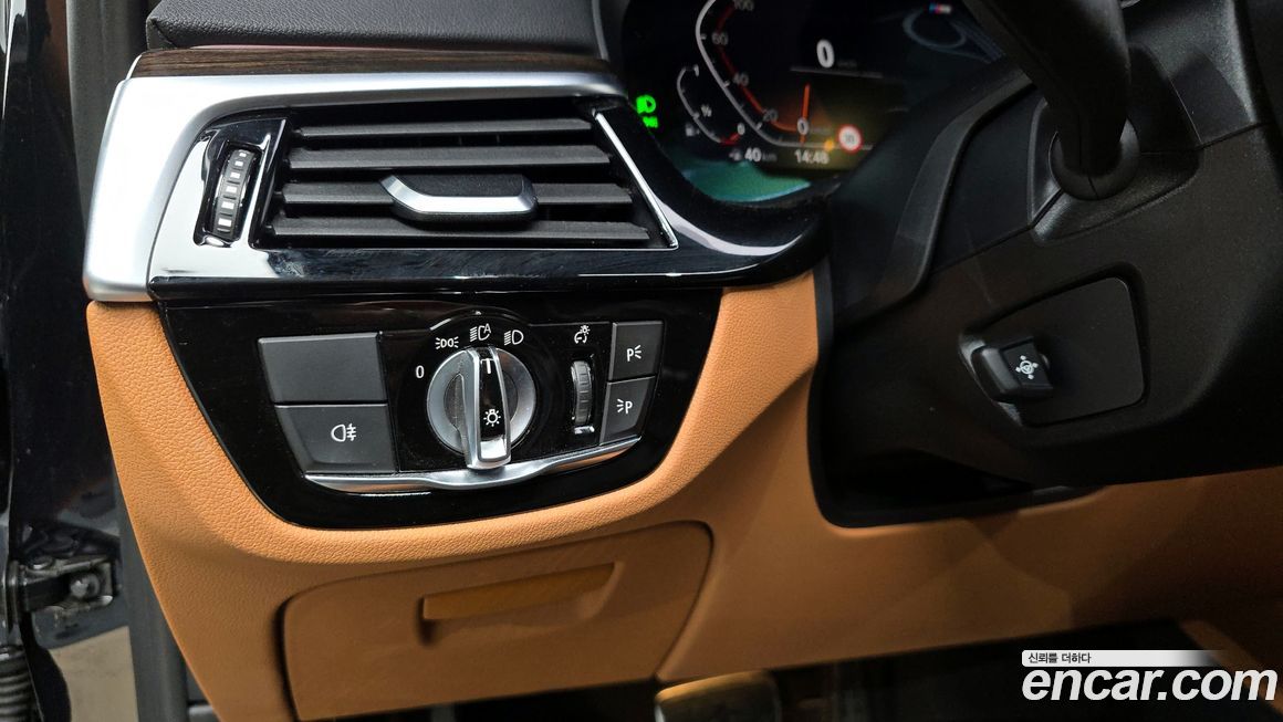 BMW 5-Series 2022