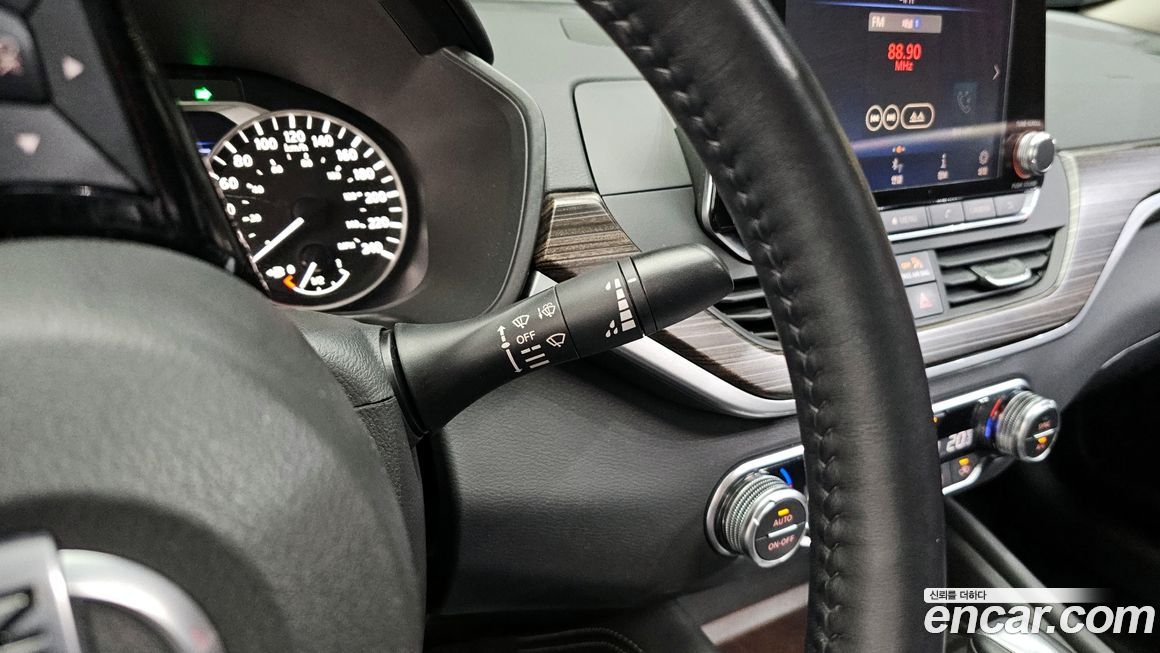 Nissan Altima 2019