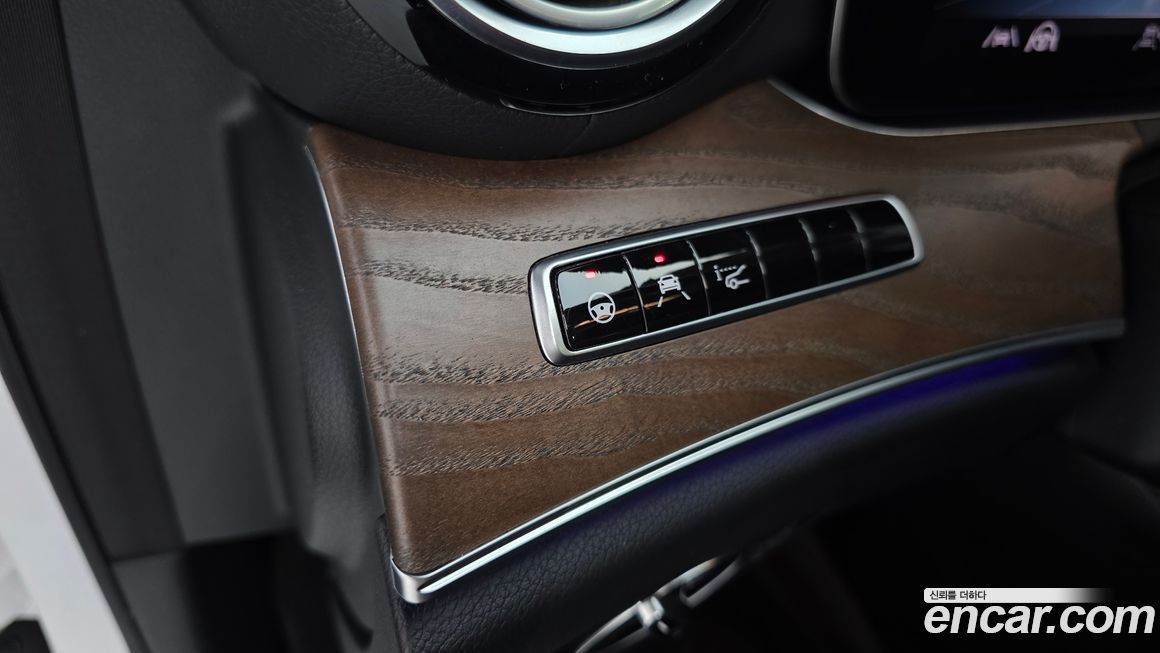 Mercedes-Benz E-Class 2020