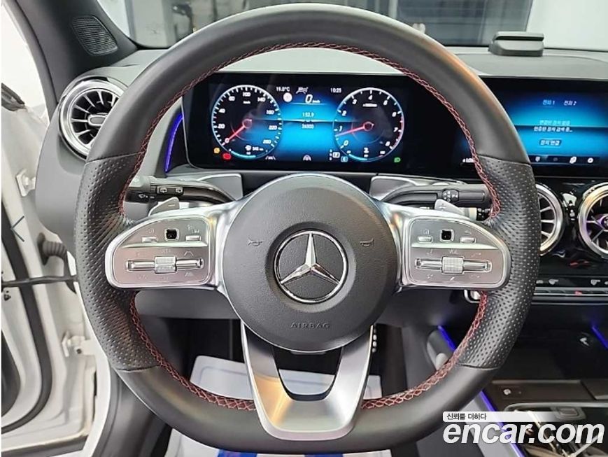Mercedes-Benz GLB-Class 2022