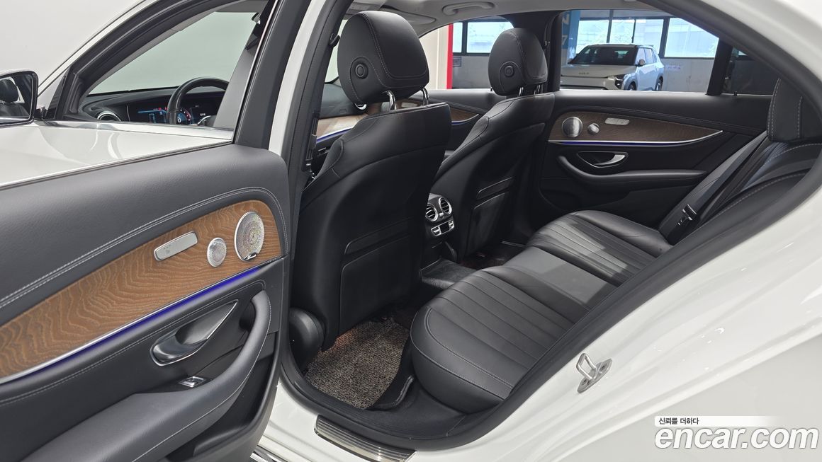 Mercedes-Benz E-Class 2020