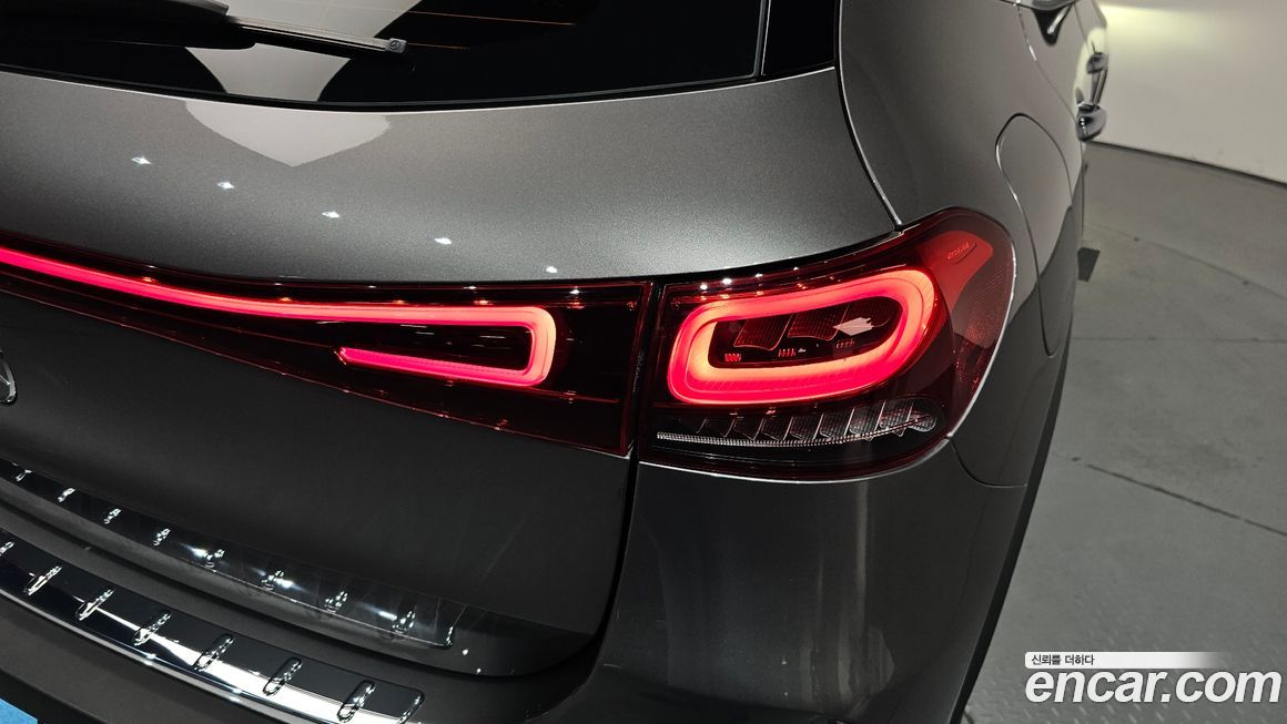 Mercedes-Benz EQA 2023