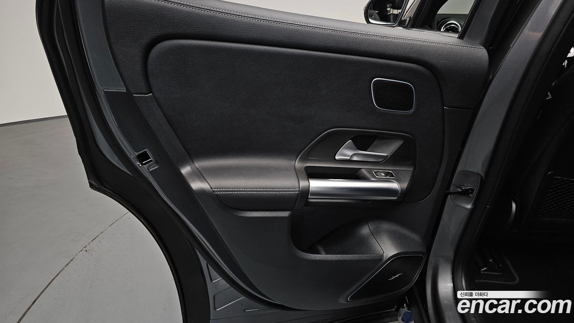 Mercedes-Benz EQA 2023