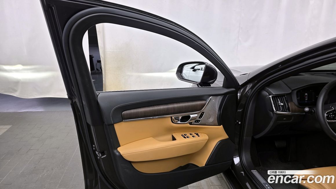 Volvo S90 2023