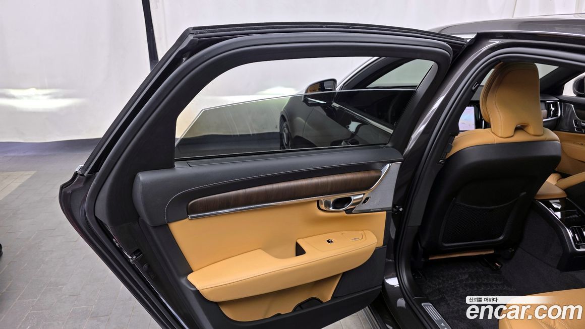 Volvo S90 2023