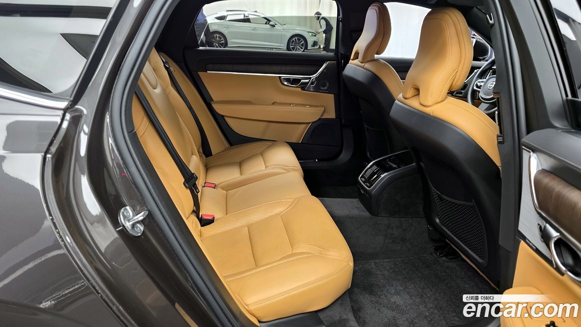 Volvo S90 2023