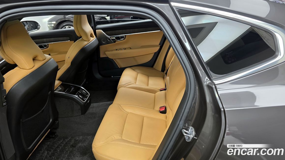 Volvo S90 2023
