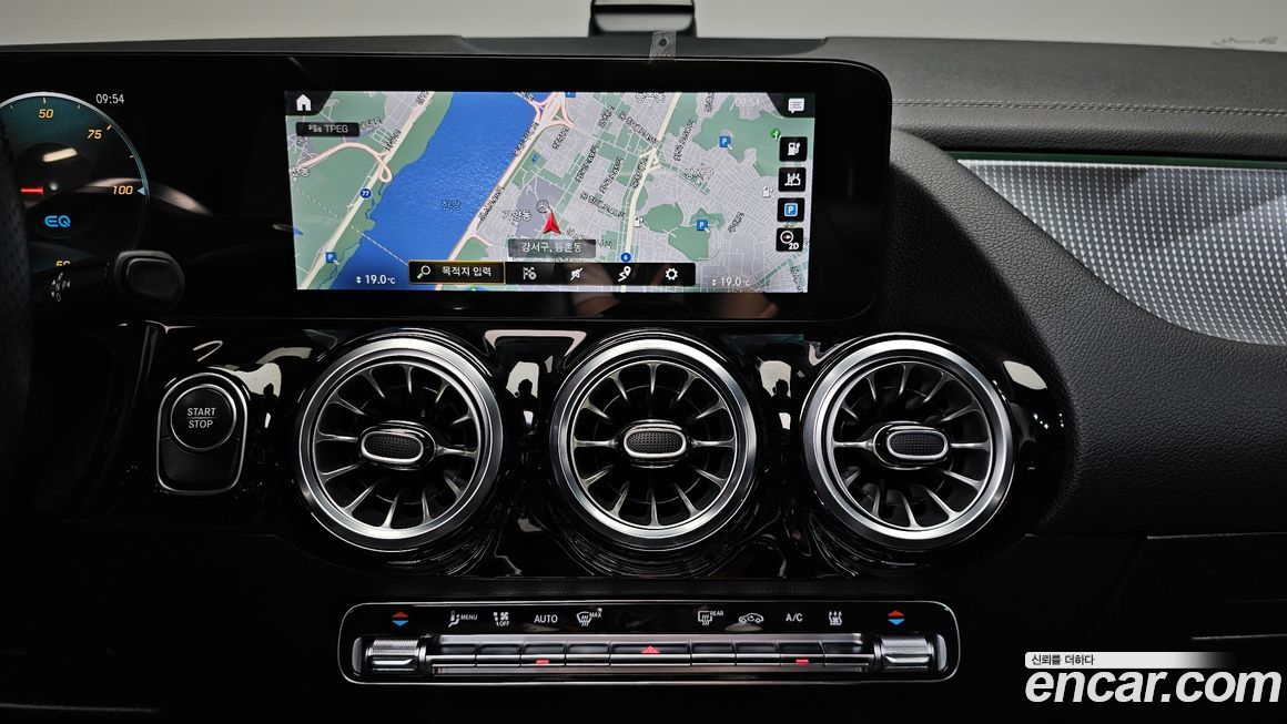 Mercedes-Benz EQA 2023