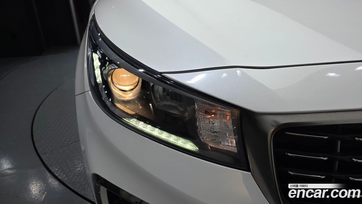 Kia Canival 2019