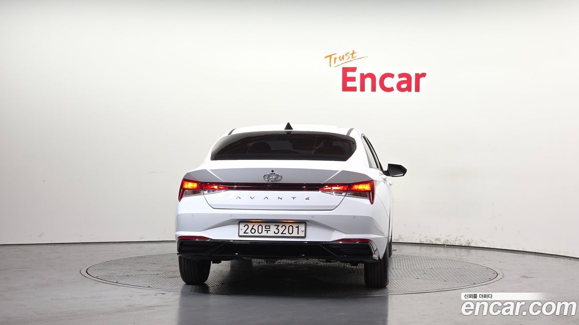Hyundai AVANTE 2021