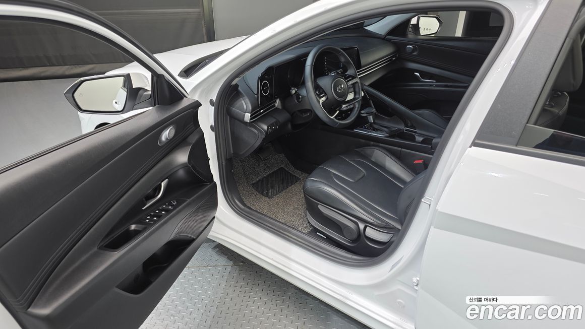 Hyundai AVANTE 2021