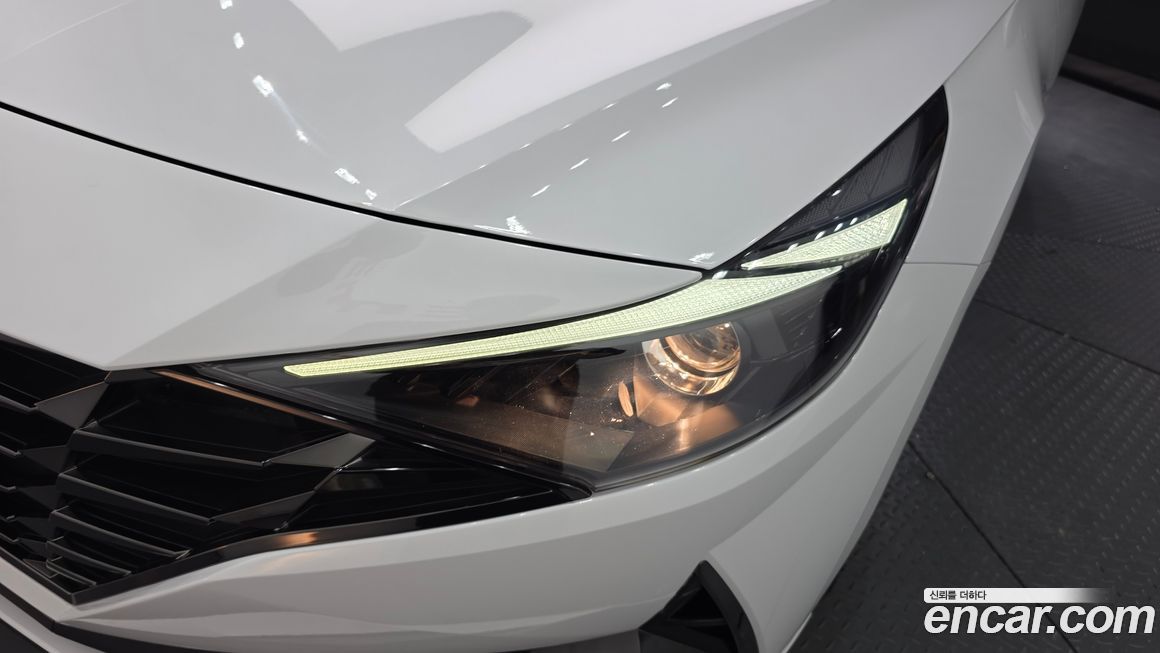 Hyundai AVANTE 2021